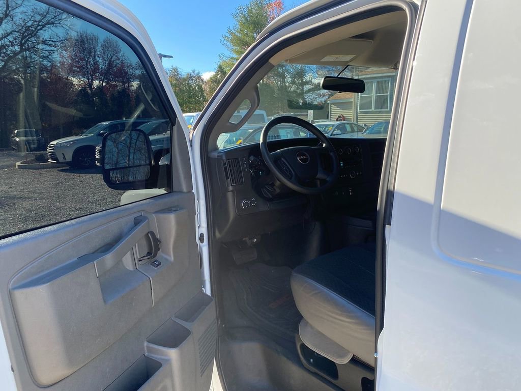 Used 2020 GMC Savana 2500 w/ Driver Convenience Package image 10