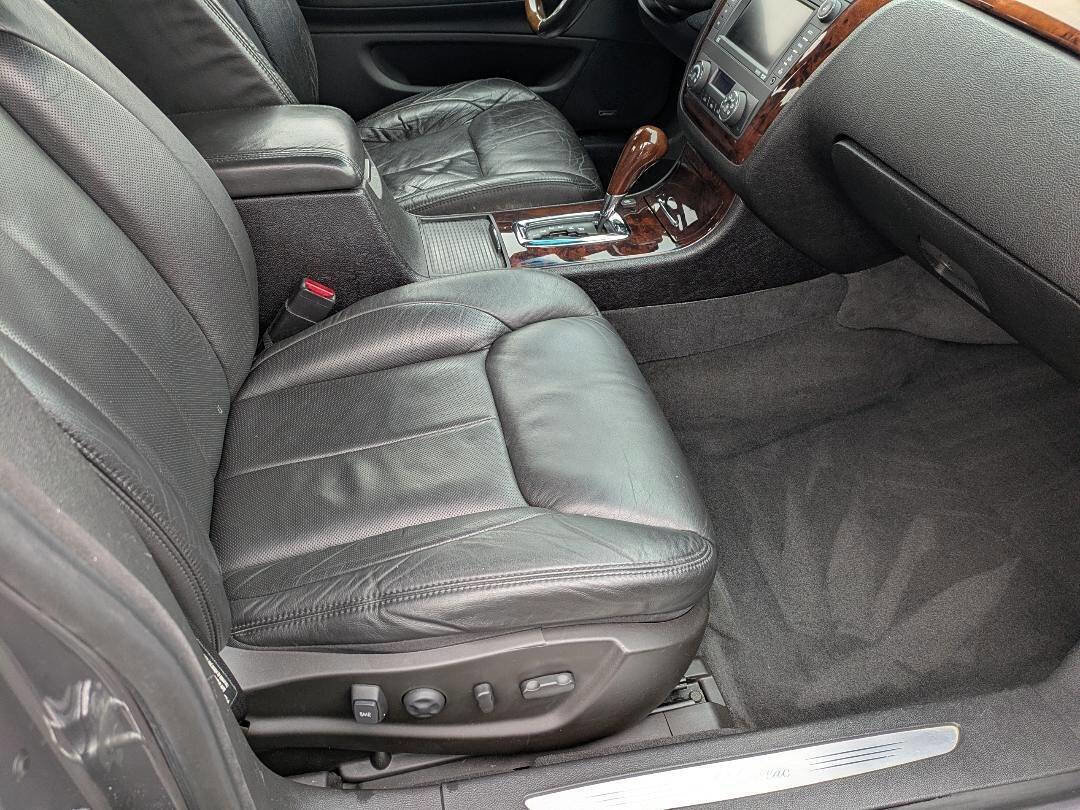 Used 2006 Cadillac DTS Performance image 10