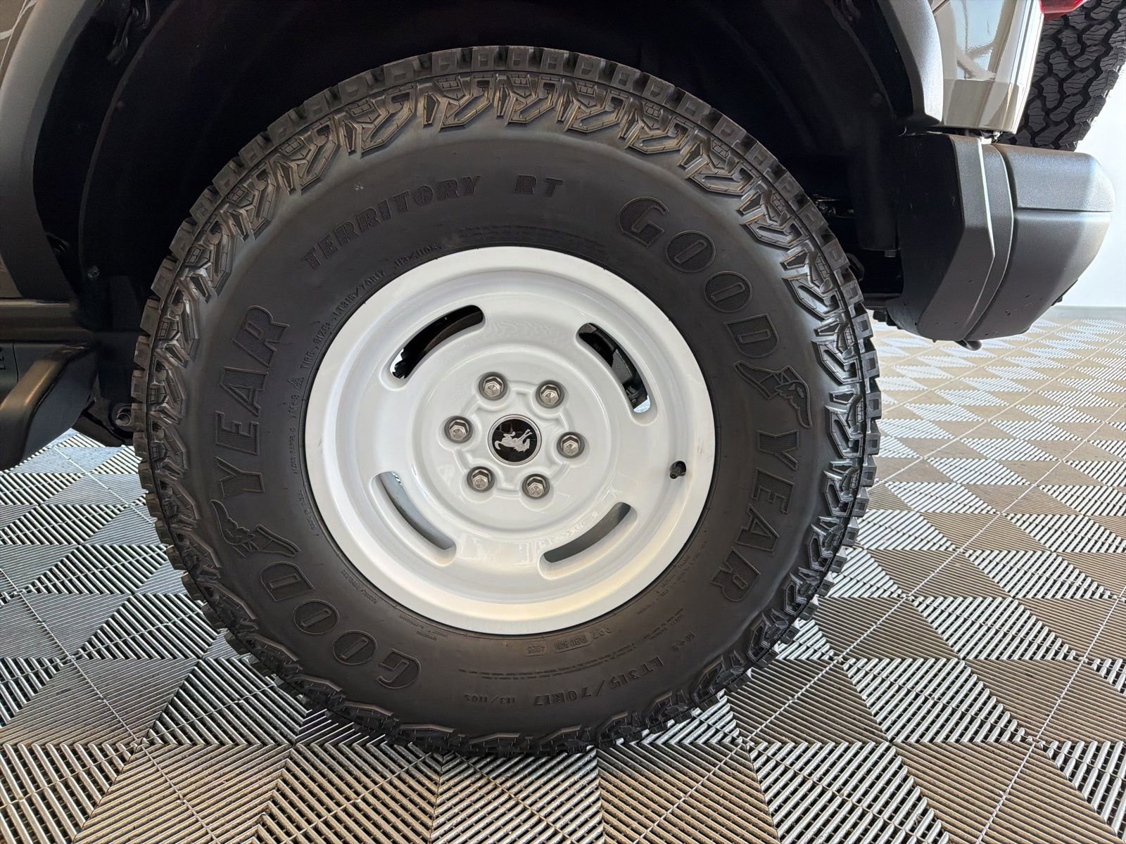 New 2026 Ford Bronco Heritage Edition image 8