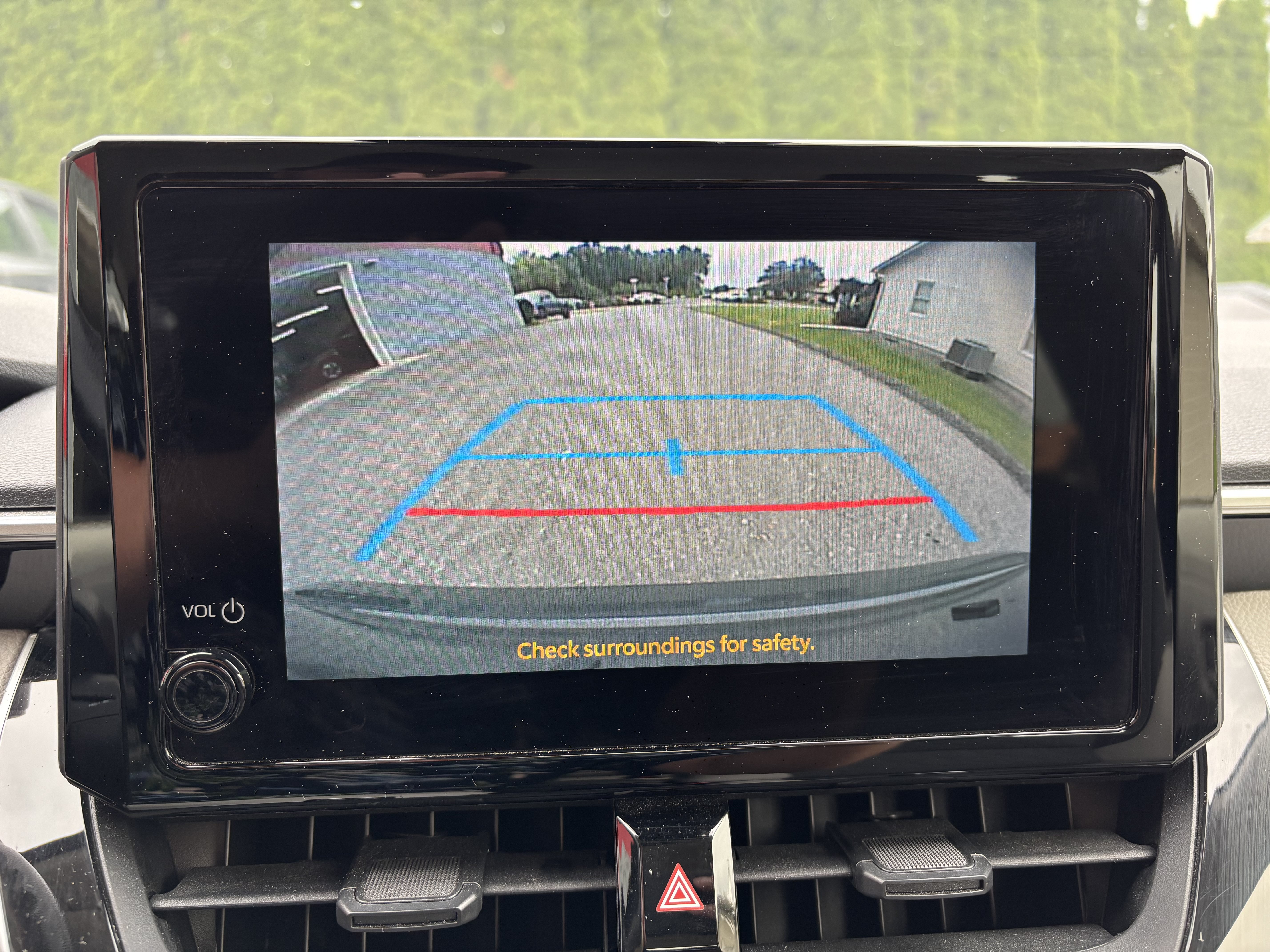 Used 2023 Toyota Corolla LE w/ Carpet Mat Package (TMS) FWD image 27