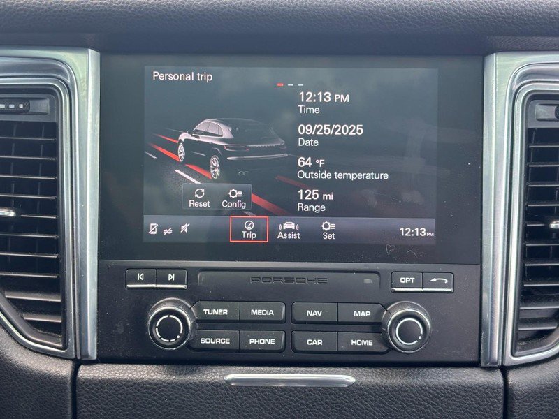 Used 2018 Porsche Macan S image 13