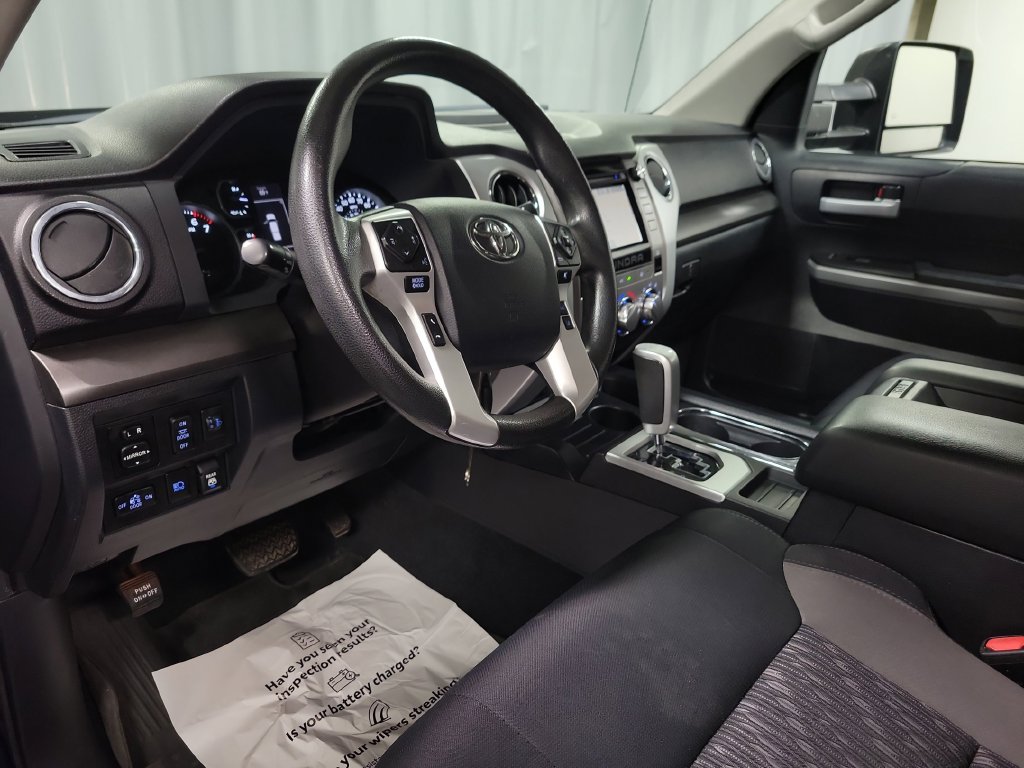 Used 2019 Toyota Tundra SR5 w/ SR5 Upgrade Package AWD/4WD image 18