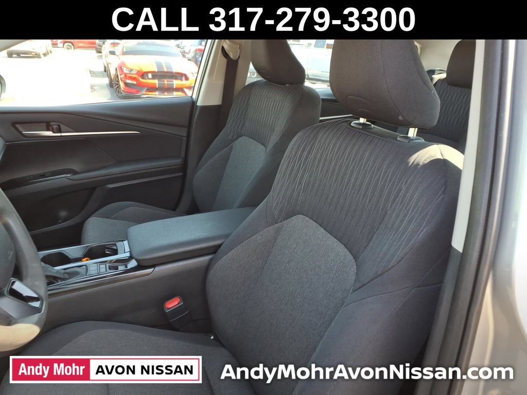 Used 2025 Toyota Camry LE FWD image 17