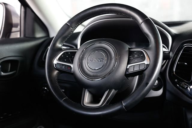 Used 2019 Jeep Compass Latitude image 29