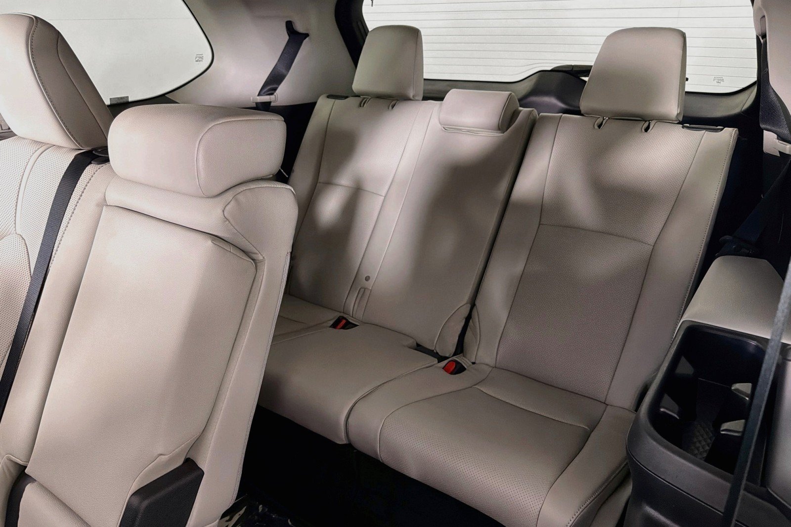 Used 2025 Toyota Grand Highlander AWD image 9