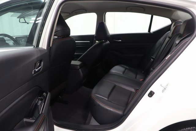 Used 2024 Nissan Altima 2.5 SR image 12