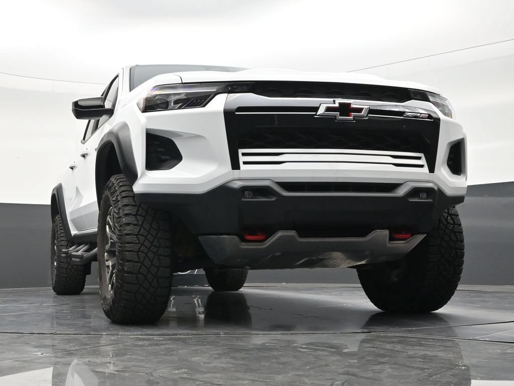 Used 2025 Chevrolet Colorado ZR2 AWD/4WD image 26