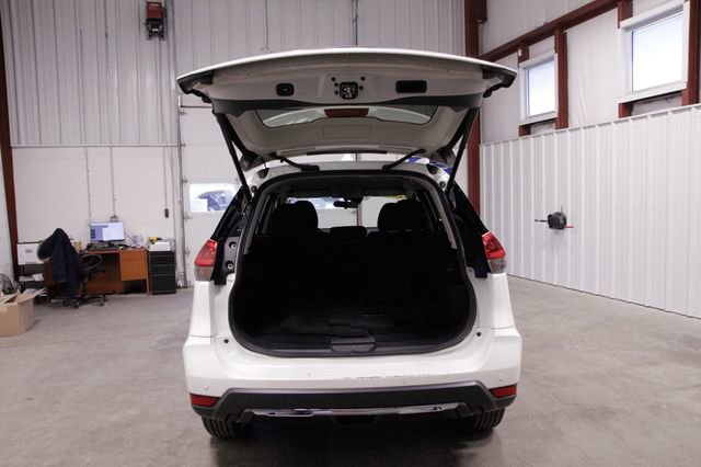 Used 2020 Nissan Rogue SV image 19