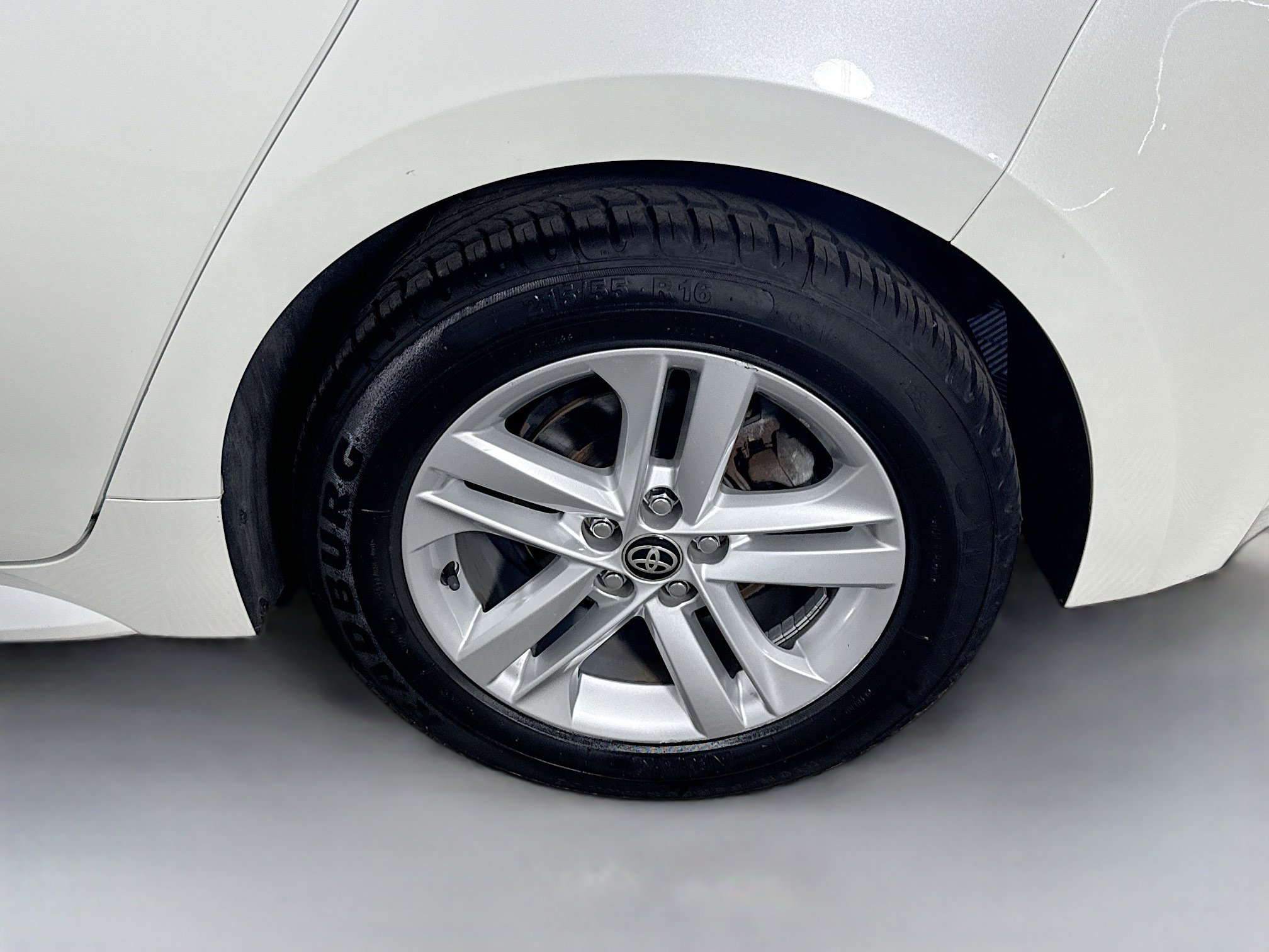 Used 2020 Toyota Corolla SE w/ Carpet Mat Package image 37