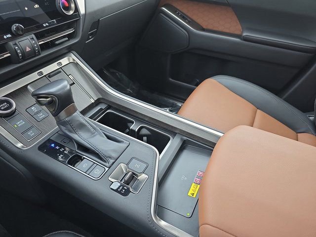 Certified 2024 Lexus GX 550 w/ Cold Area Package image 26