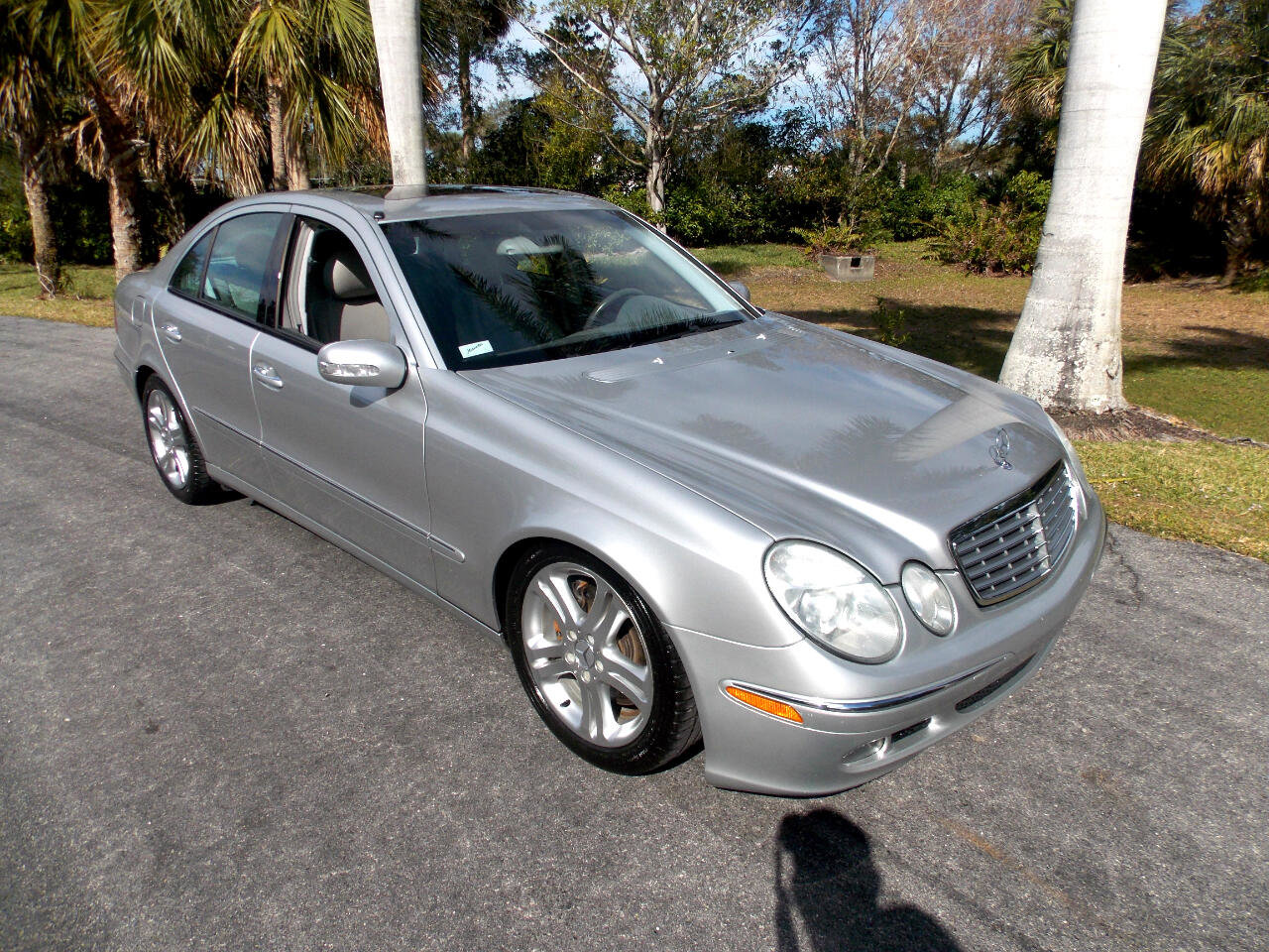 Used 2005 Mercedes-Benz E 500 4MATIC Sedan image 1