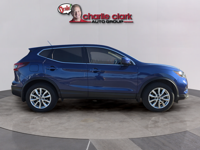 Certified 2022 Nissan Rogue Sport S AWD/4WD image 6