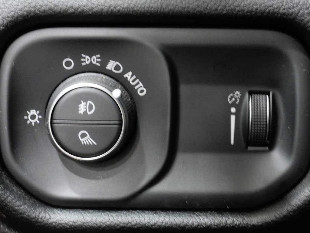 Used 2022 RAM 1500 Big Horn image 13