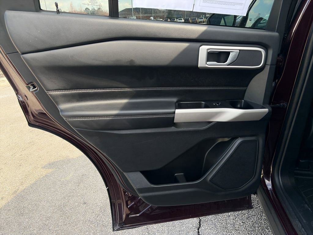 Used 2023 Ford Explorer XLT w/ Equipment Group 202A image 27