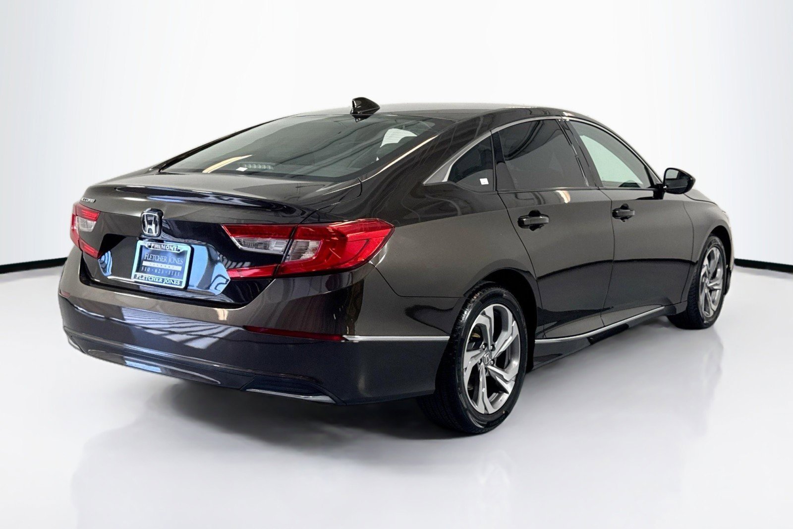 Used 2018 Honda Accord EX image 5