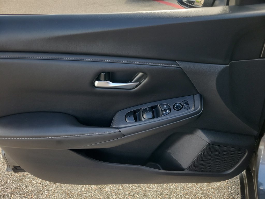 Certified 2024 Nissan Sentra SV FWD image 12