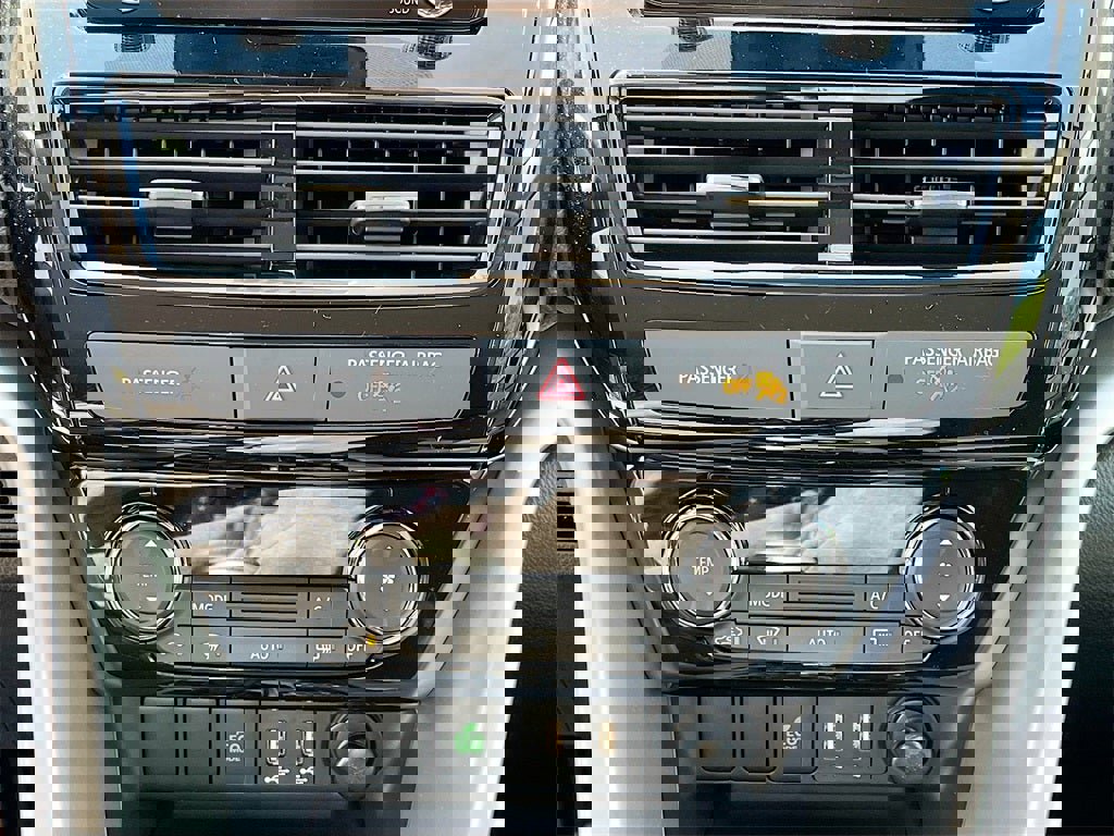 New 2026 Mitsubishi Eclipse Cross LE image 15