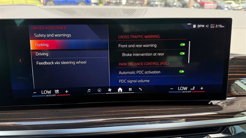 Used 2026 BMW X5 xDrive50e AWD/4WD image 35