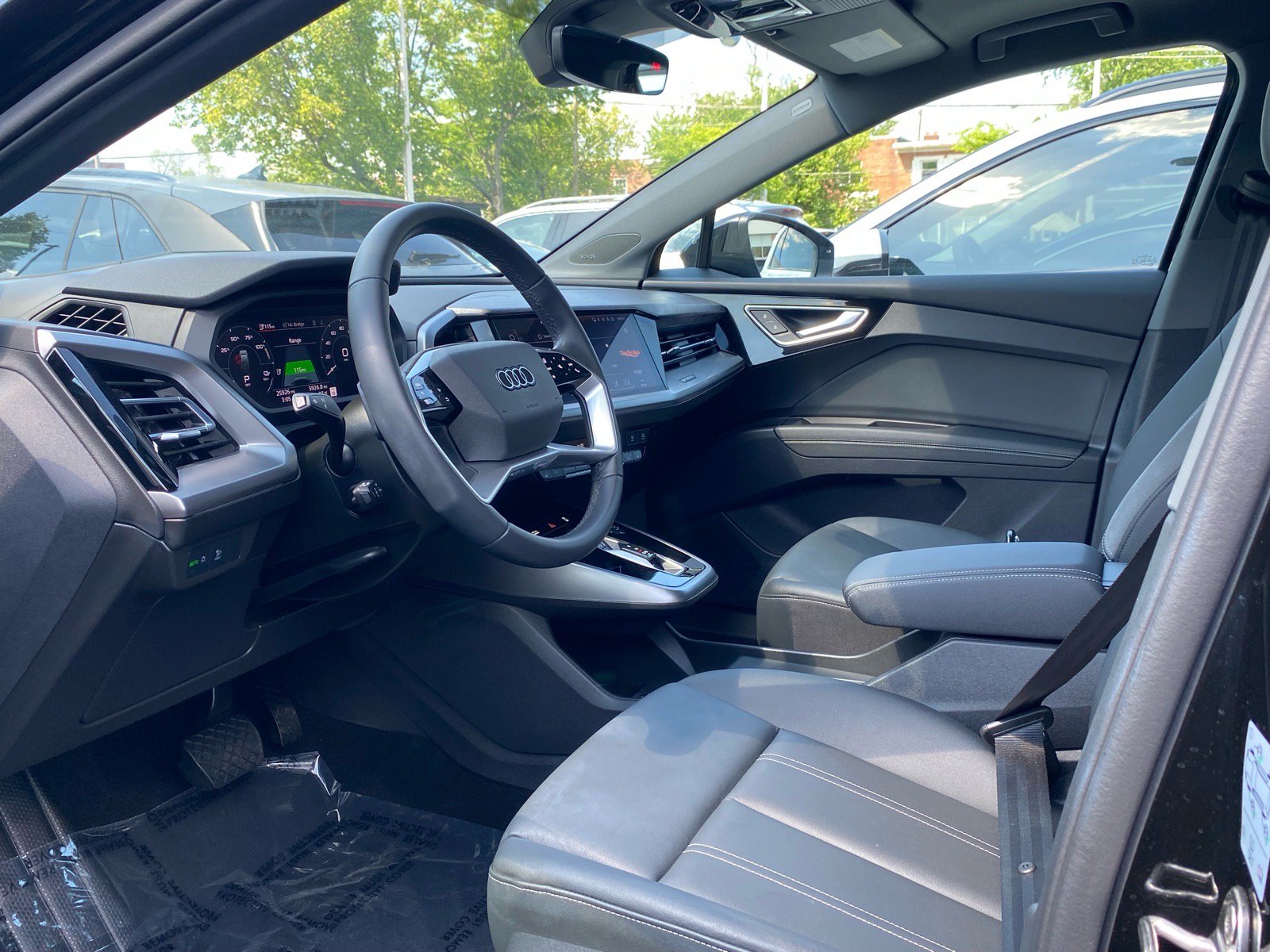 Used 2023 Audi Q4 e-tron Prestige AWD/4WD image 10