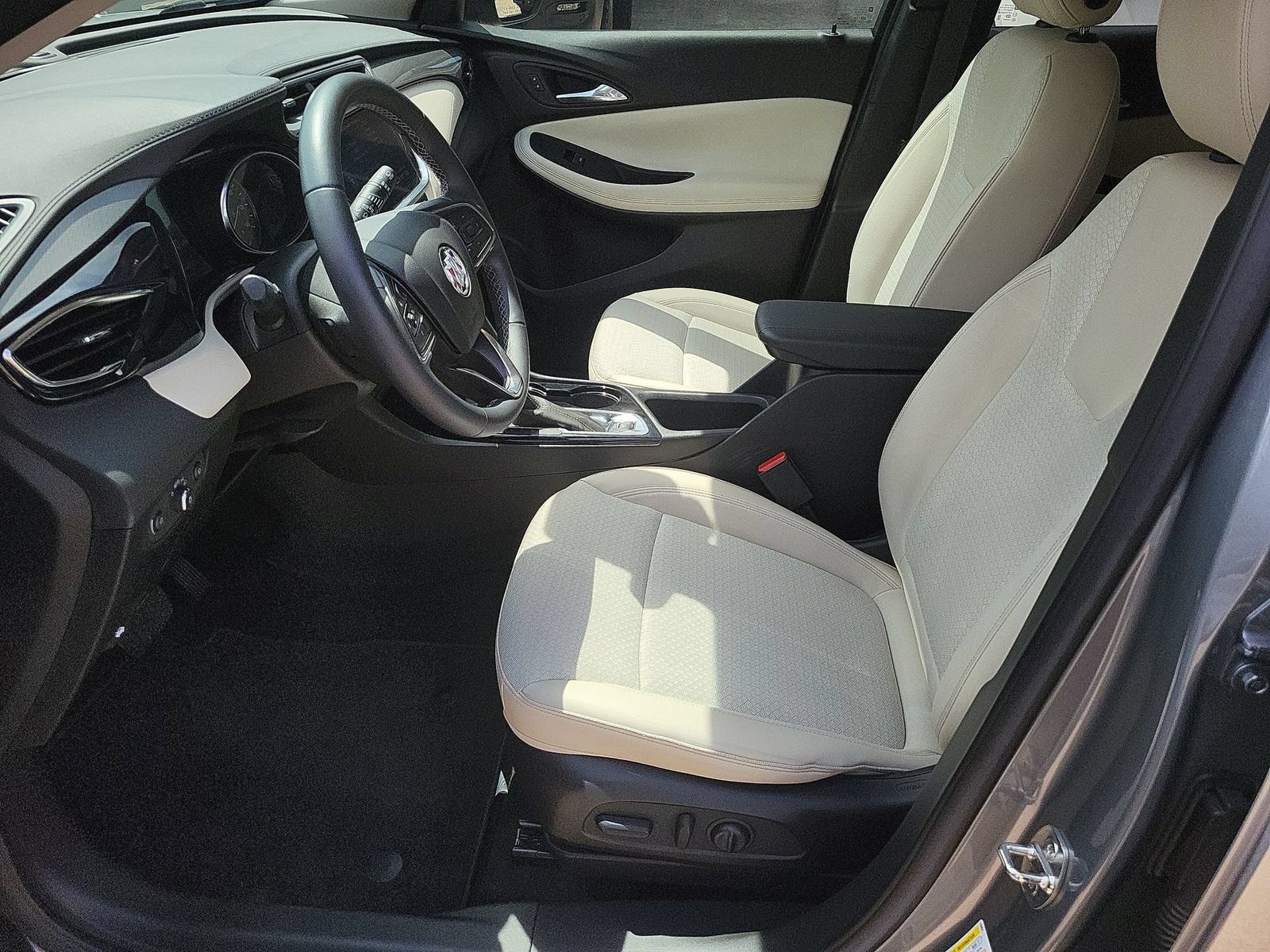 Used 2023 Buick Encore GX Preferred w/ Cold Weather Comfort Package FWD image 19