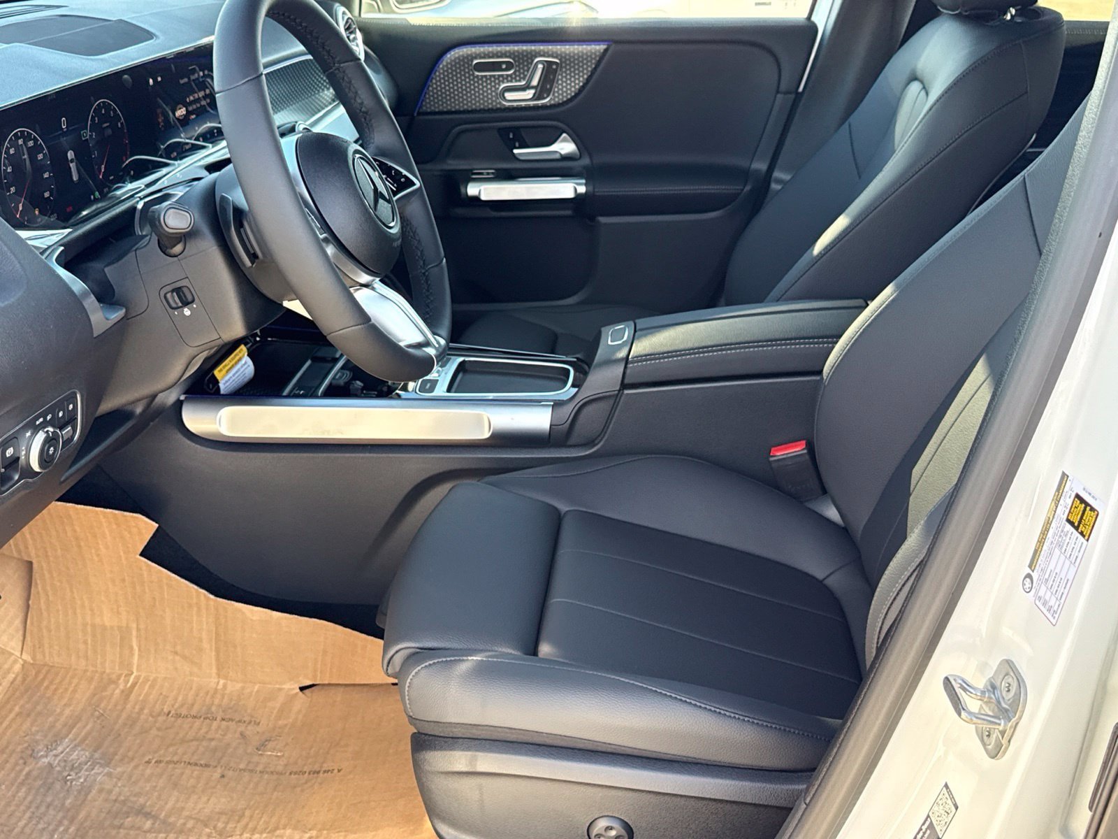 New 2026 Mercedes-Benz GLB 250 4MATIC image 18