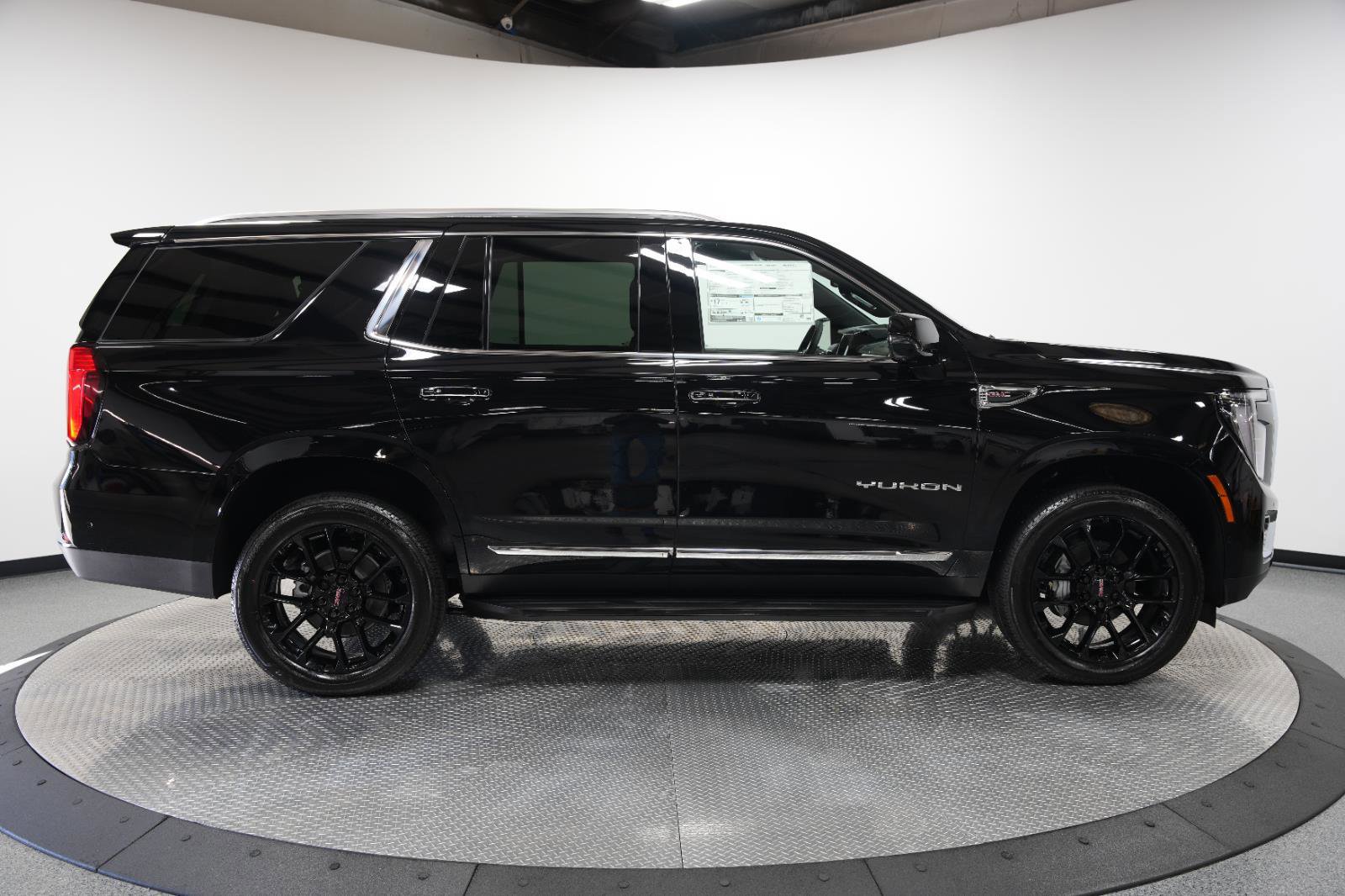 New 2026 GMC Yukon Elevation w/ LPO, Floor Liner Package image 9