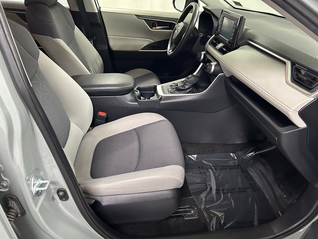 Certified 2020 Toyota RAV4 XLE w/ Convenience Package AWD/4WD image 13