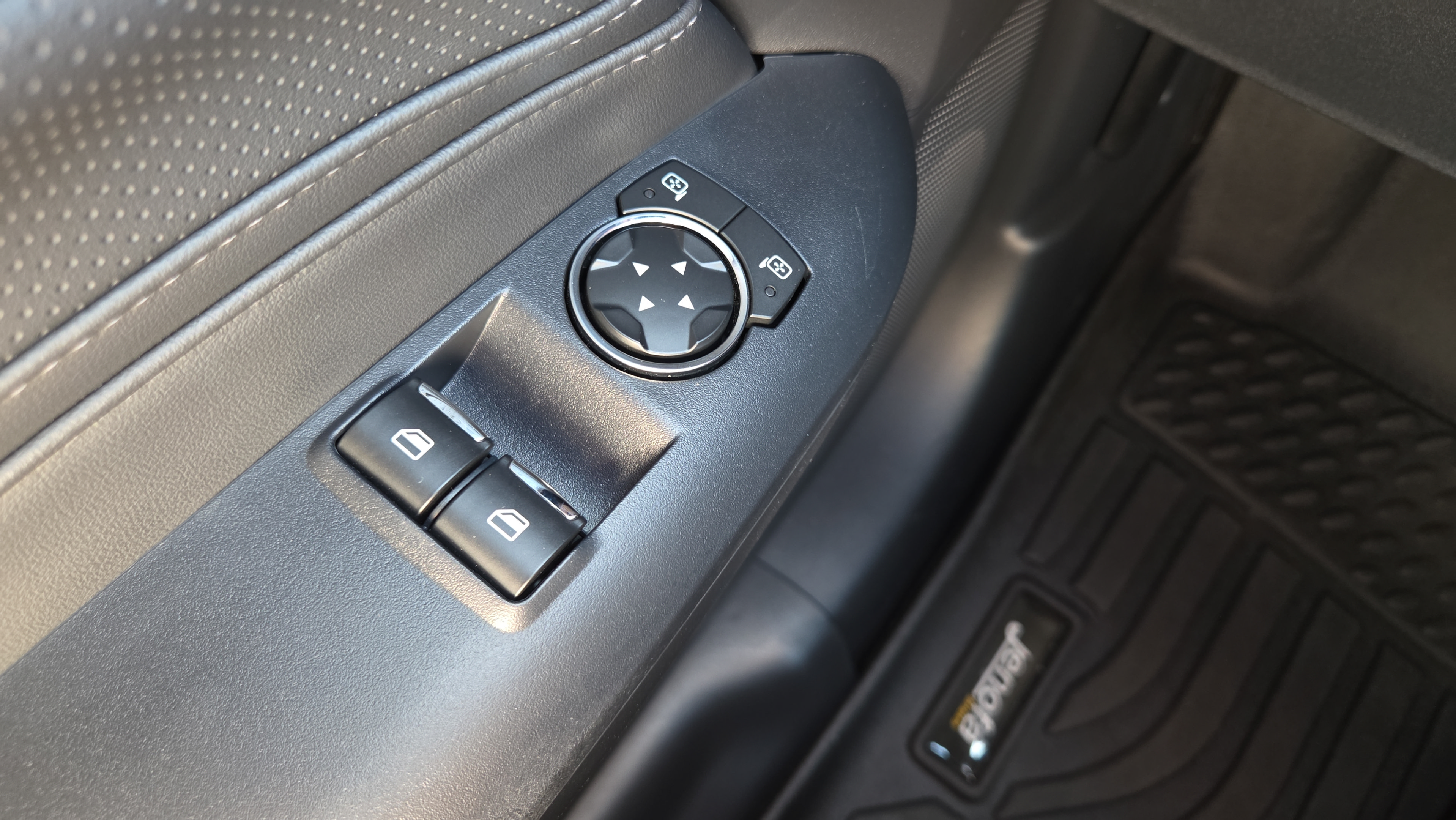 Used 2025 Ford Mustang GT Premium RWD image 17