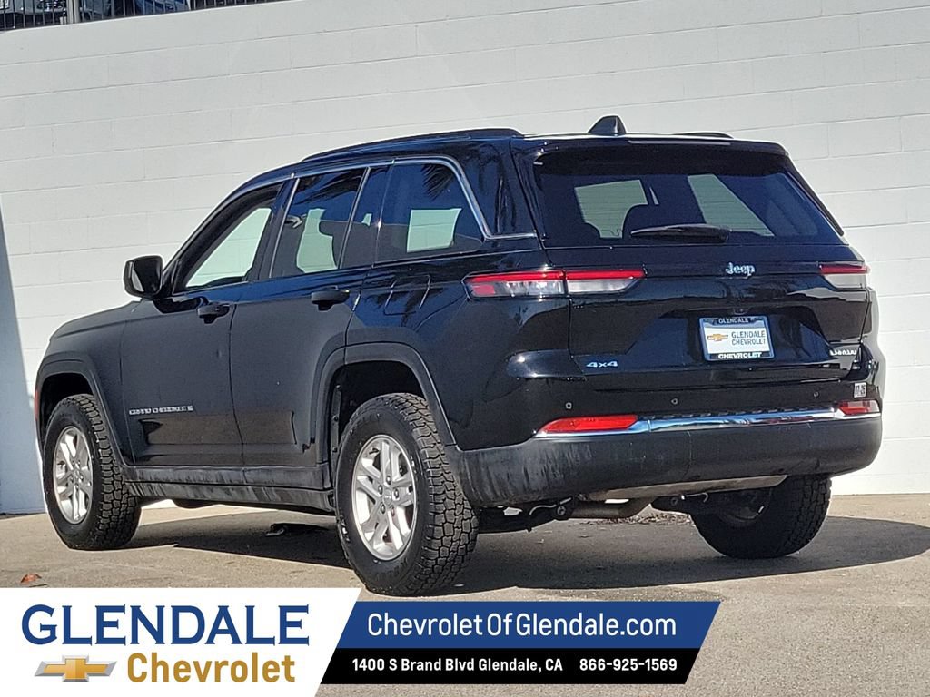 Used 2023 Jeep Grand Cherokee Laredo AWD/4WD image 13