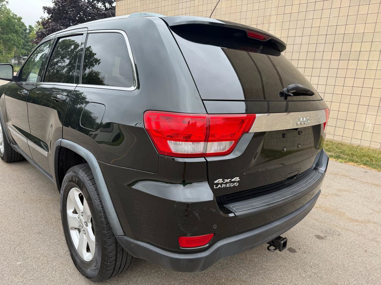 Used 2012 Jeep Grand Cherokee Laredo AWD/4WD image 7