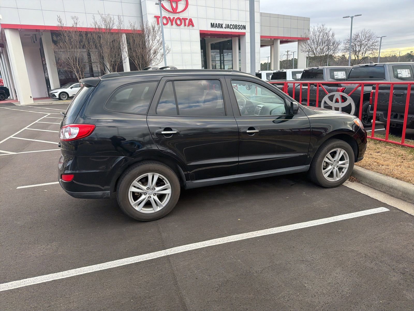 Used 2010 Hyundai Santa Fe Limited w/ Navigation Pkg 4 image 10