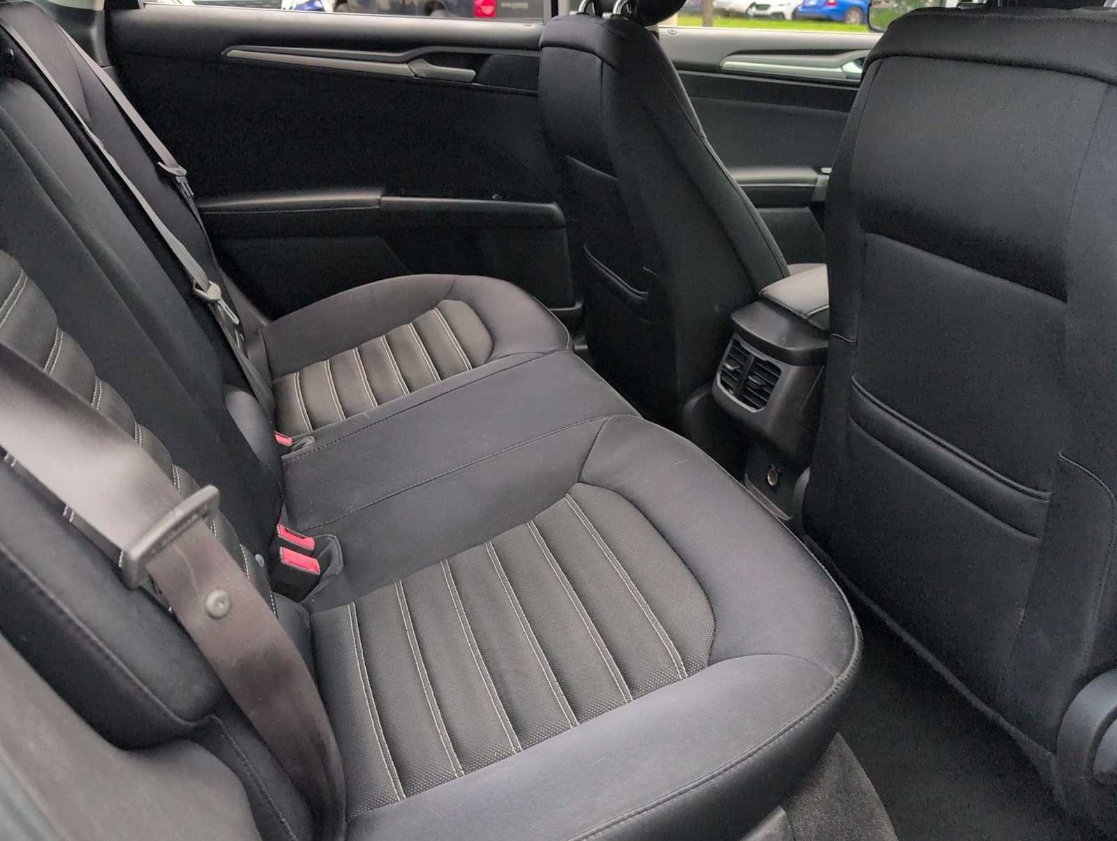 Used 2013 Ford Fusion SE FWD image 20