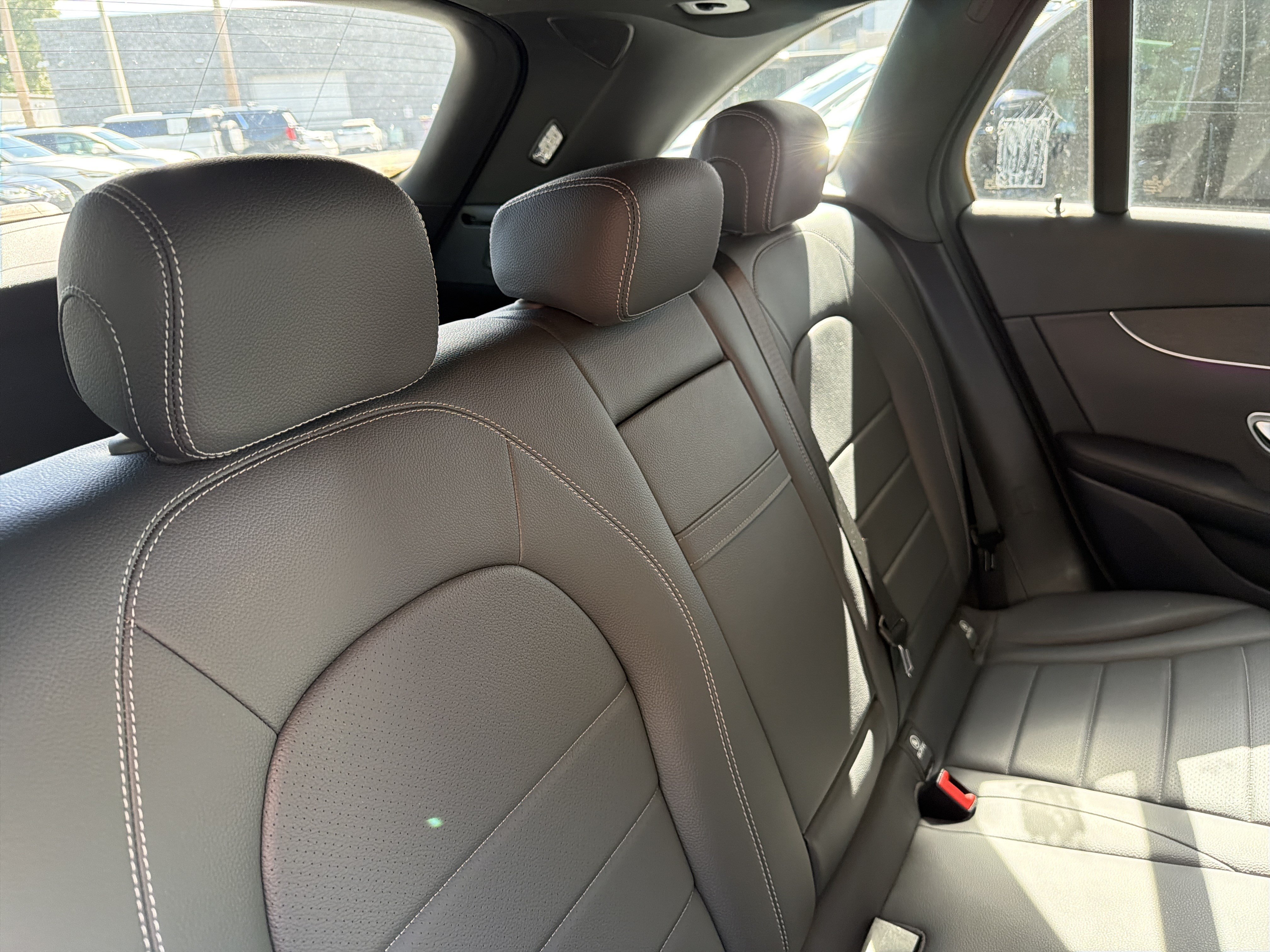Used 2021 Mercedes-Benz GLC 300 image 37