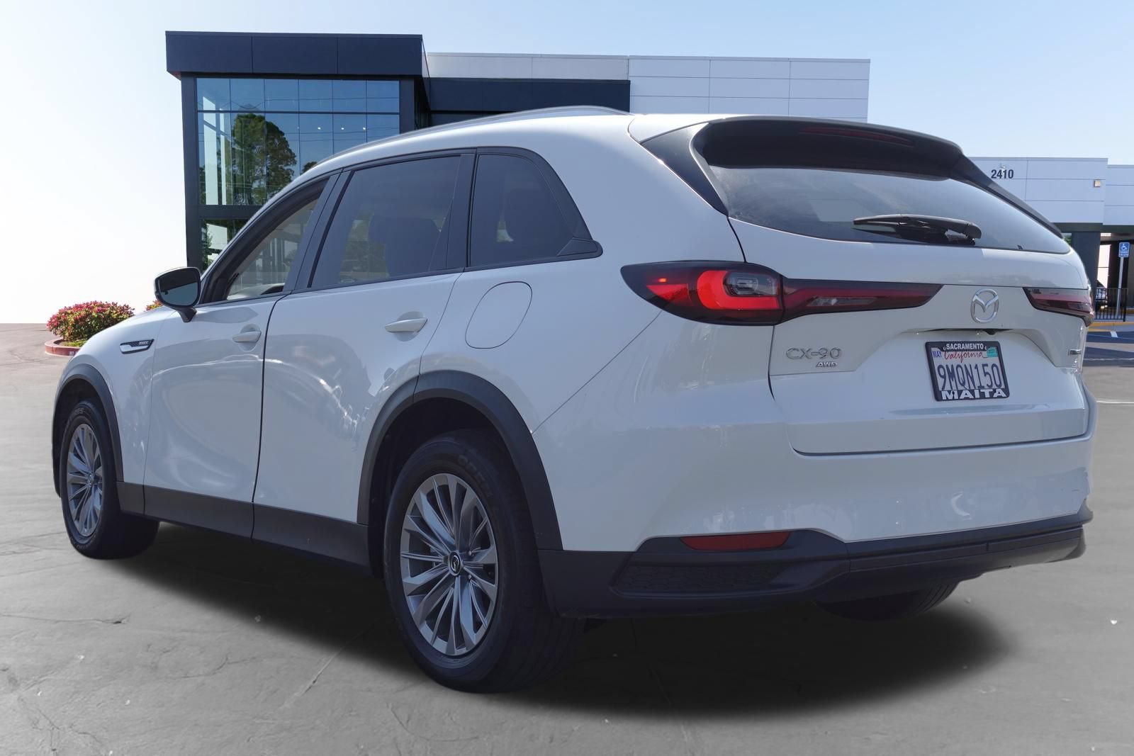Certified 2024 MAZDA CX-90 Plug-In Hybrid w/ Preferred AWD/4WD image 7