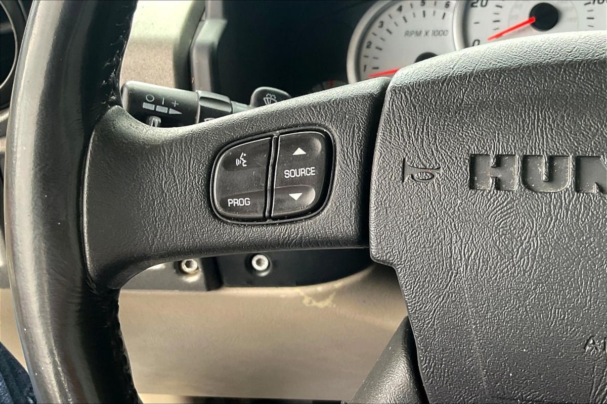 Used 2003 HUMMER H2 AWD/4WD image 11