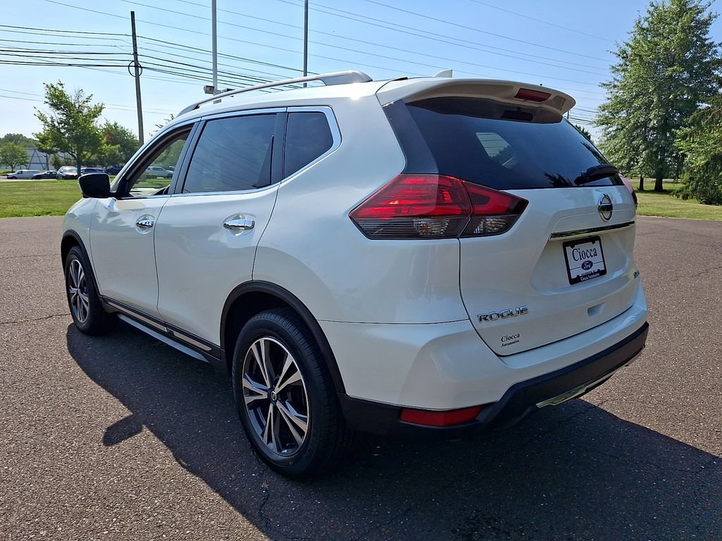 Used 2017 Nissan Rogue SL w/ SL Premium Package AWD/4WD image 7