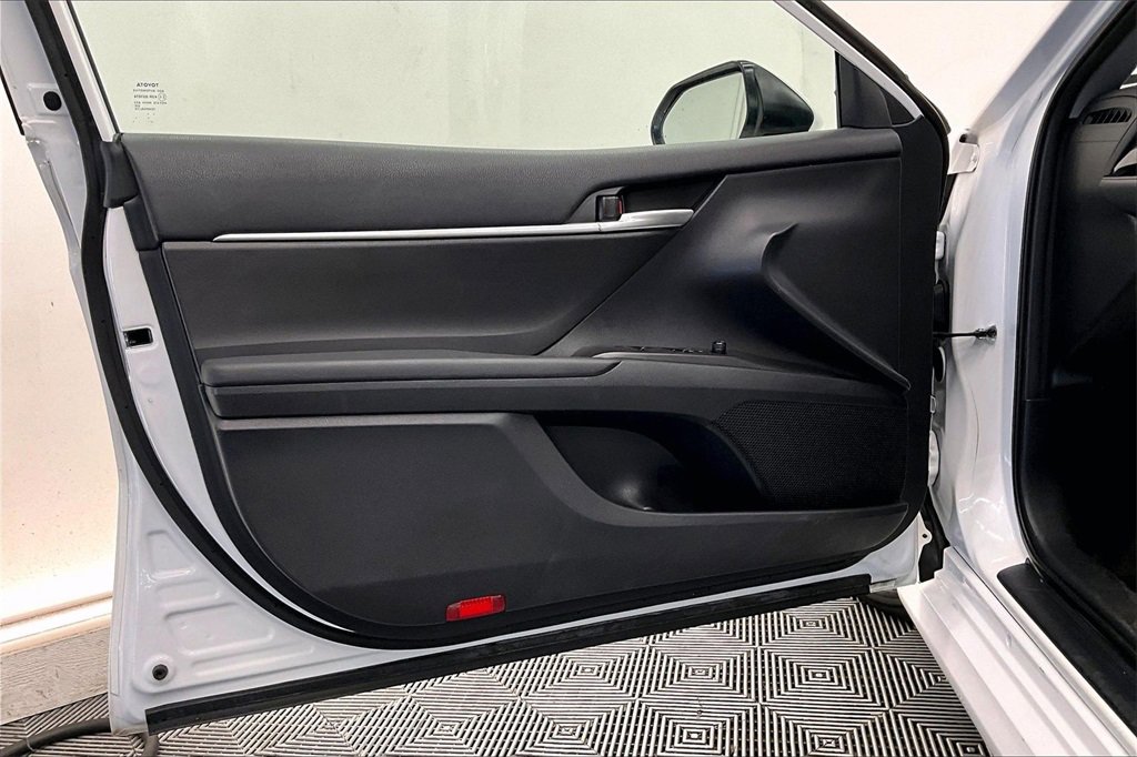 Used 2024 Toyota Camry LE image 24