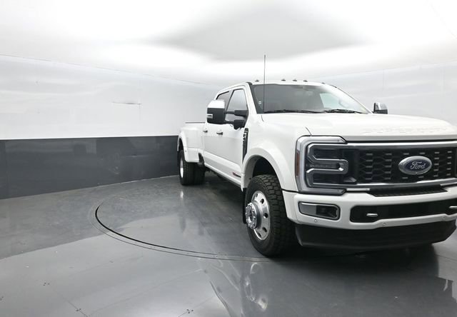Certified 2024 Ford F450 Platinum w/ FX4 Off-Road Package AWD/4WD image 2