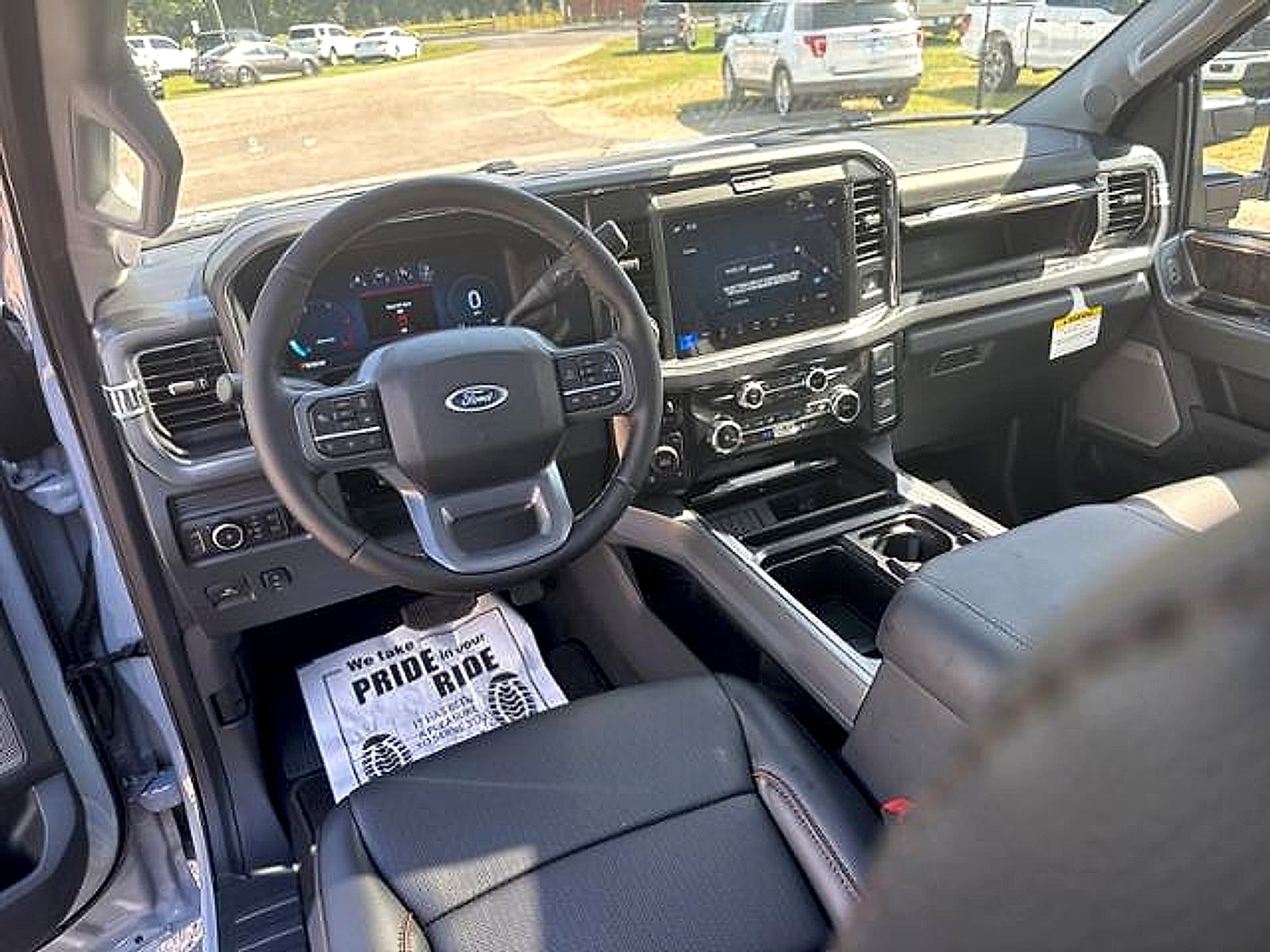 New 2025 Ford F250 Lariat w/ Lariat Ultimate Package AWD/4WD image 17