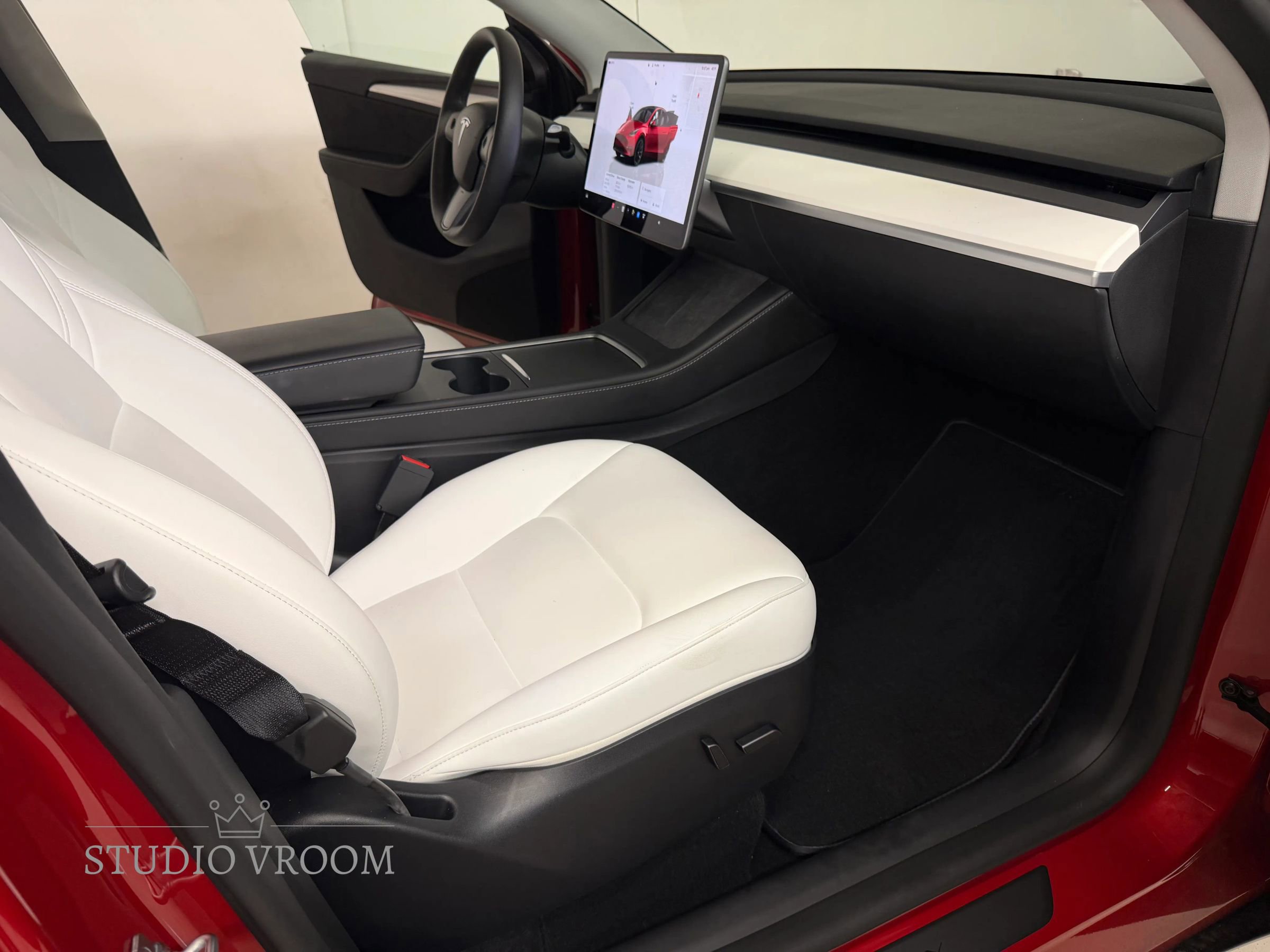 Used 2023 Tesla Model Y Long Range image 6