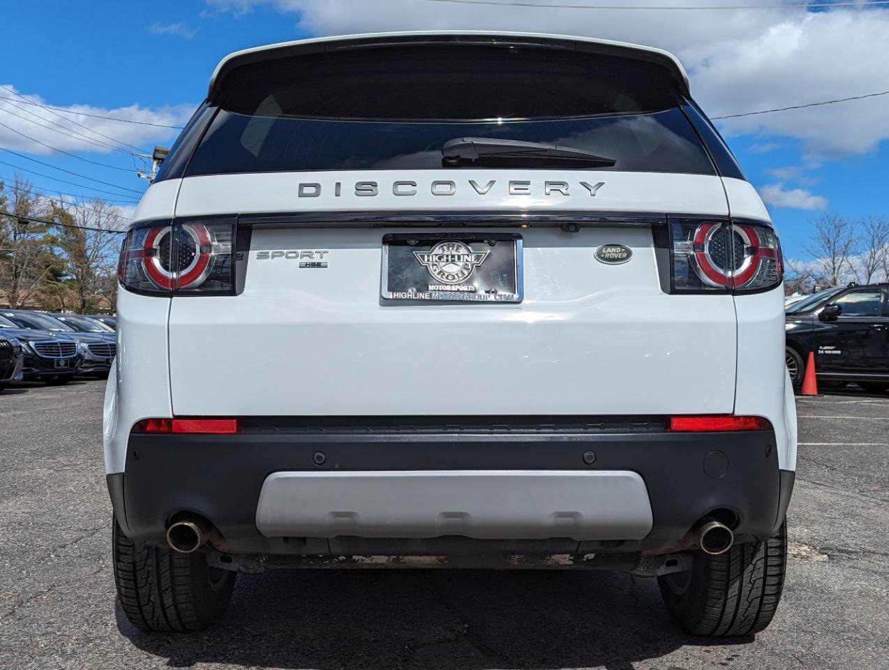 Used 2017 Land Rover Discovery Sport HSE image 9