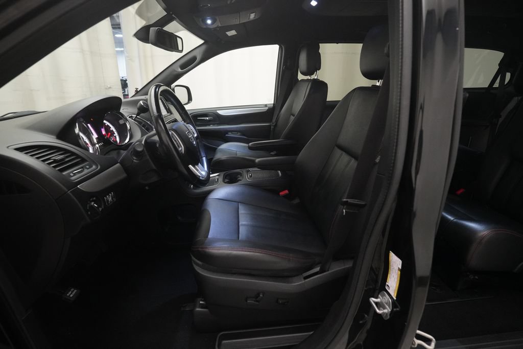 Used 2018 Dodge Grand Caravan GT FWD image 7