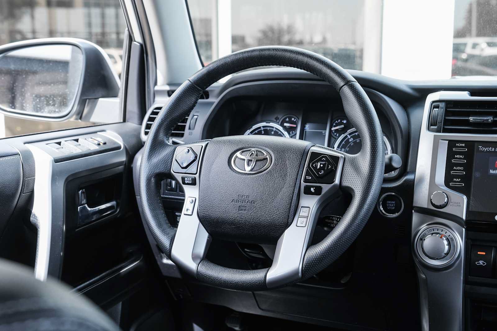 Used 2022 Toyota 4Runner TRD Sport AWD/4WD image 23
