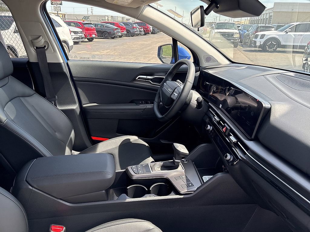 New 2026 Kia Sportage EX FWD image 7