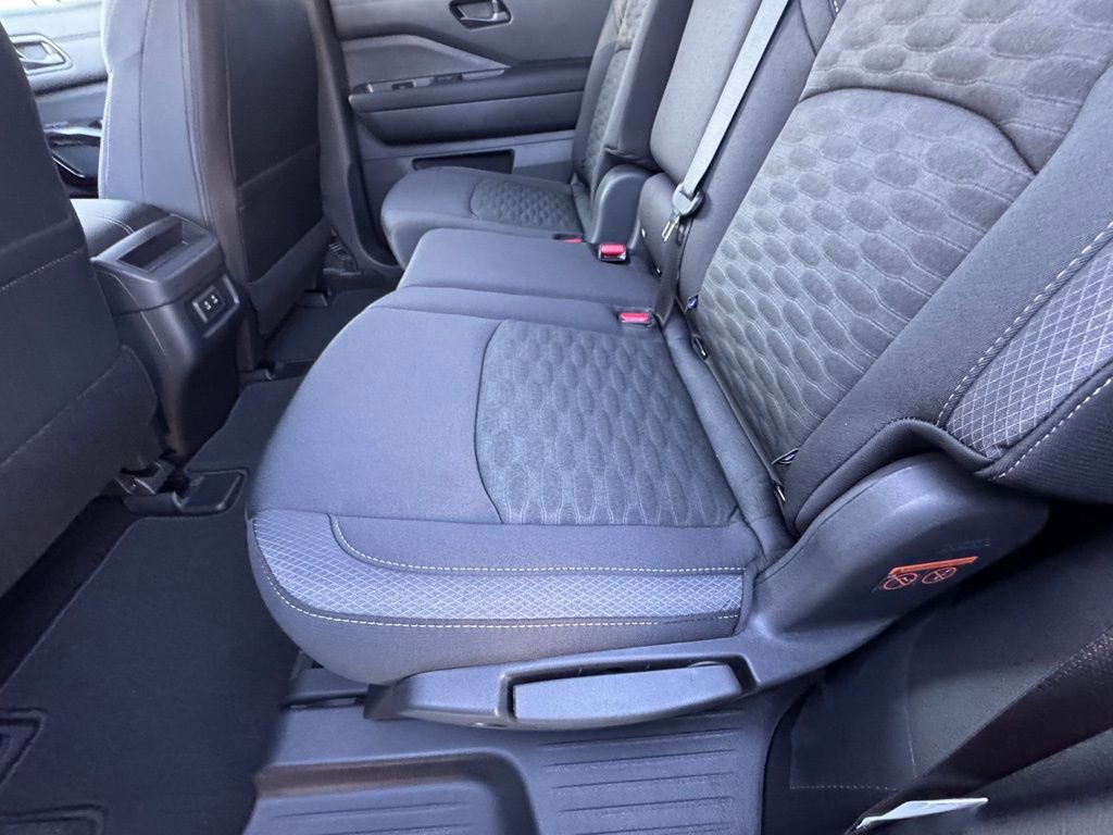 New 2026 Nissan Pathfinder SV image 12