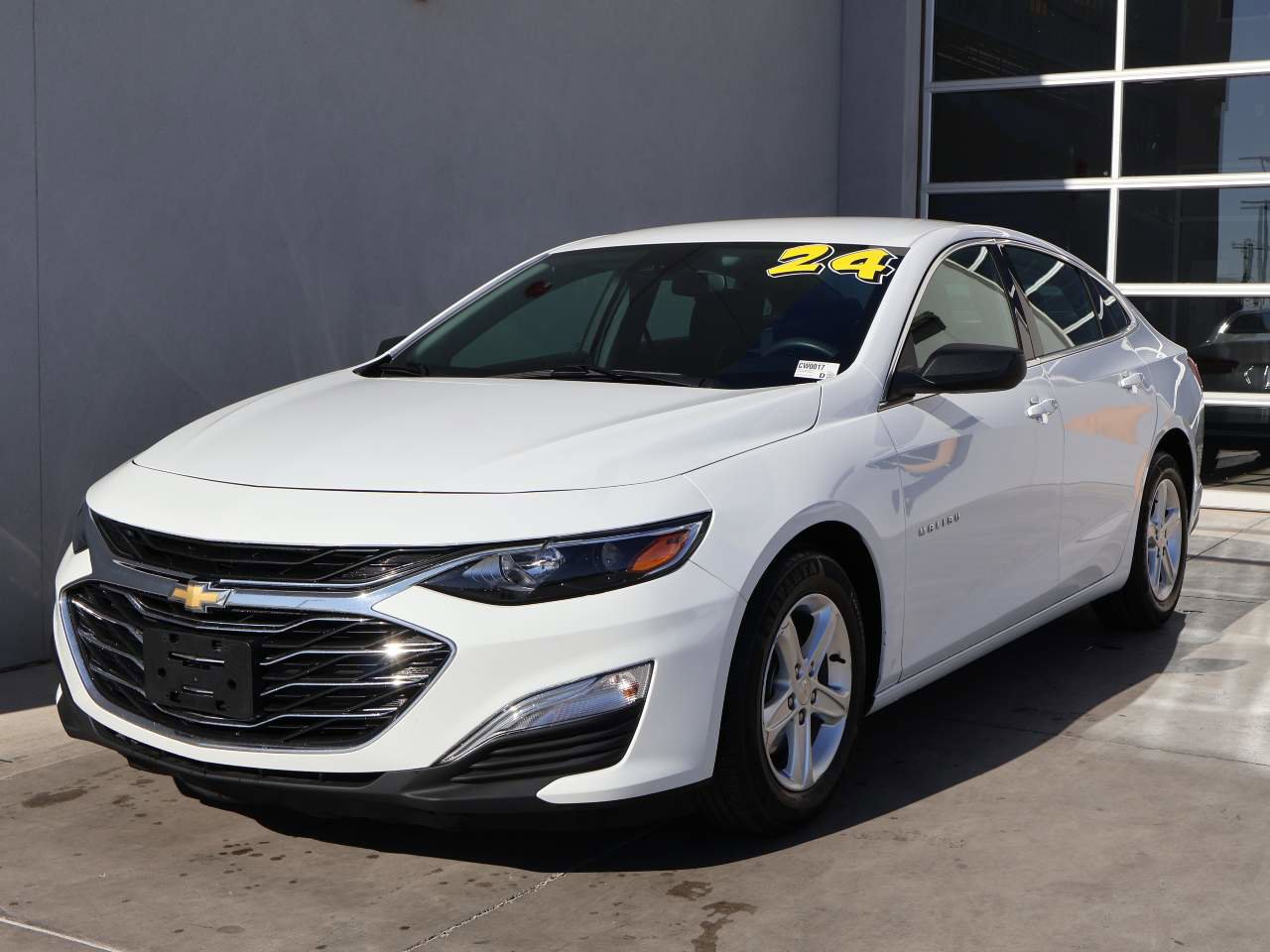 Used 2024 Chevrolet Malibu LS FWD image 1