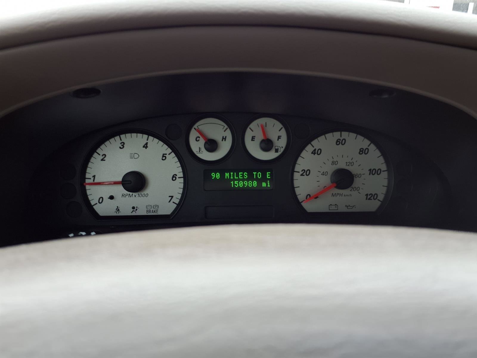 Used 2004 Ford Taurus SEL image 13