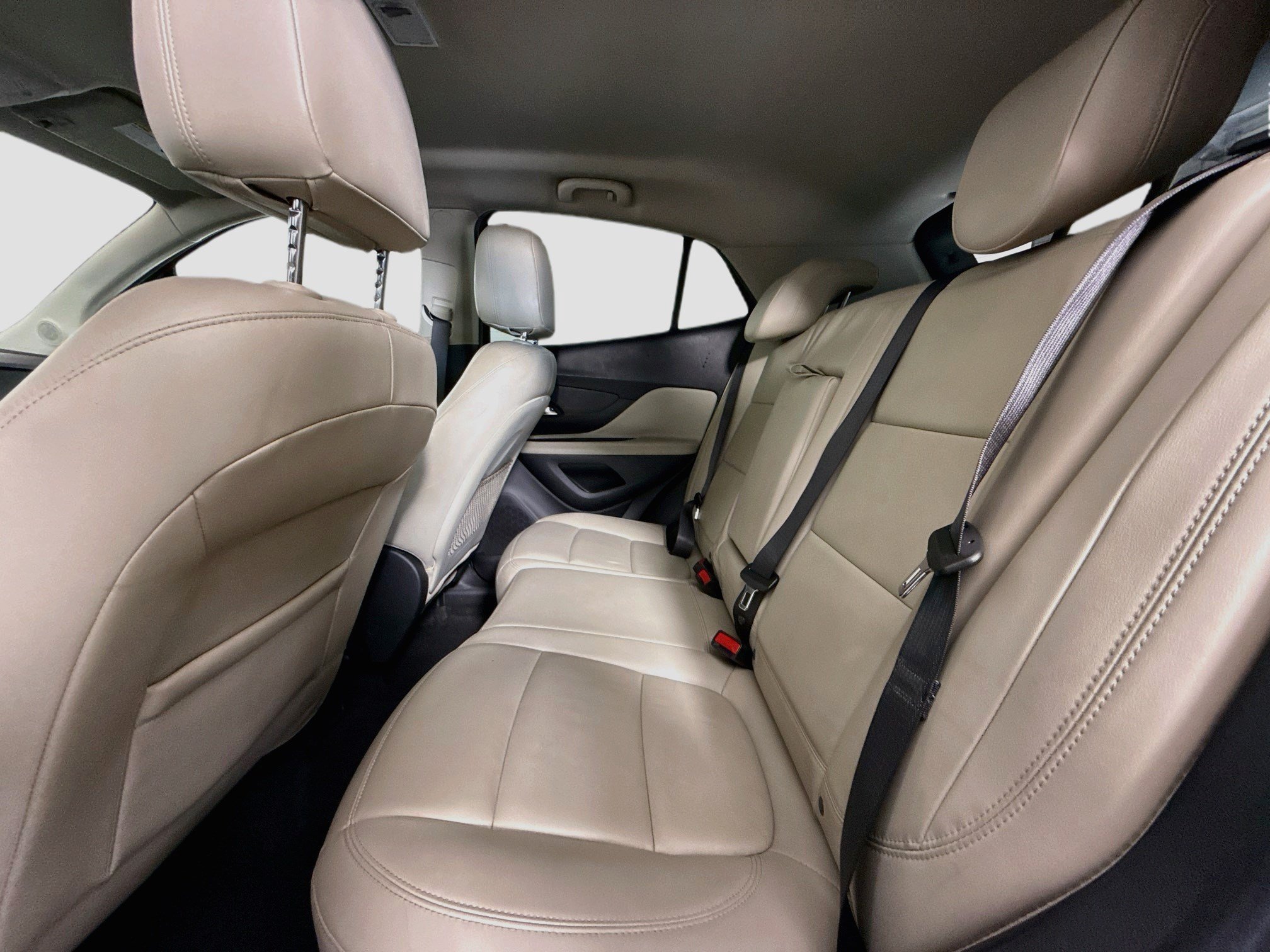 Used 2019 Buick Encore Essence FWD image 25
