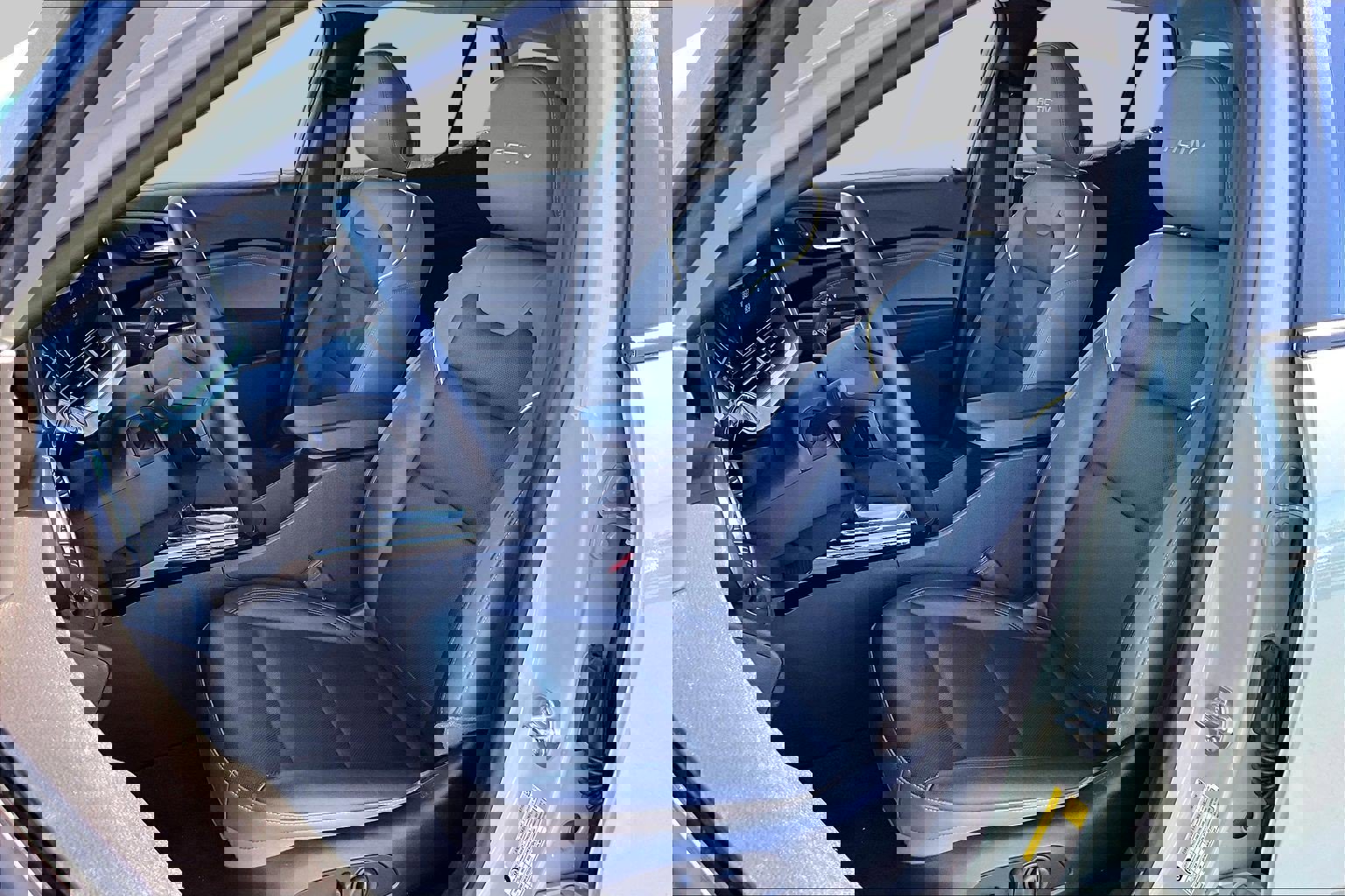 Used 2025 Chevrolet Trax ACTIV w/ Driver Confidence Package image 22