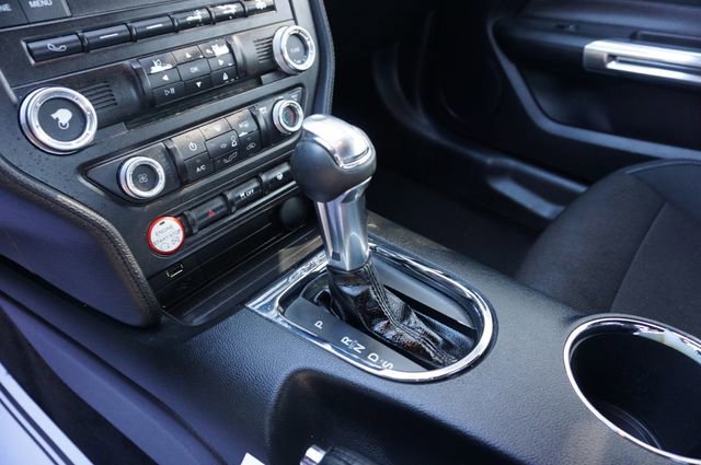 Used 2016 Ford Mustang Convertible image 8